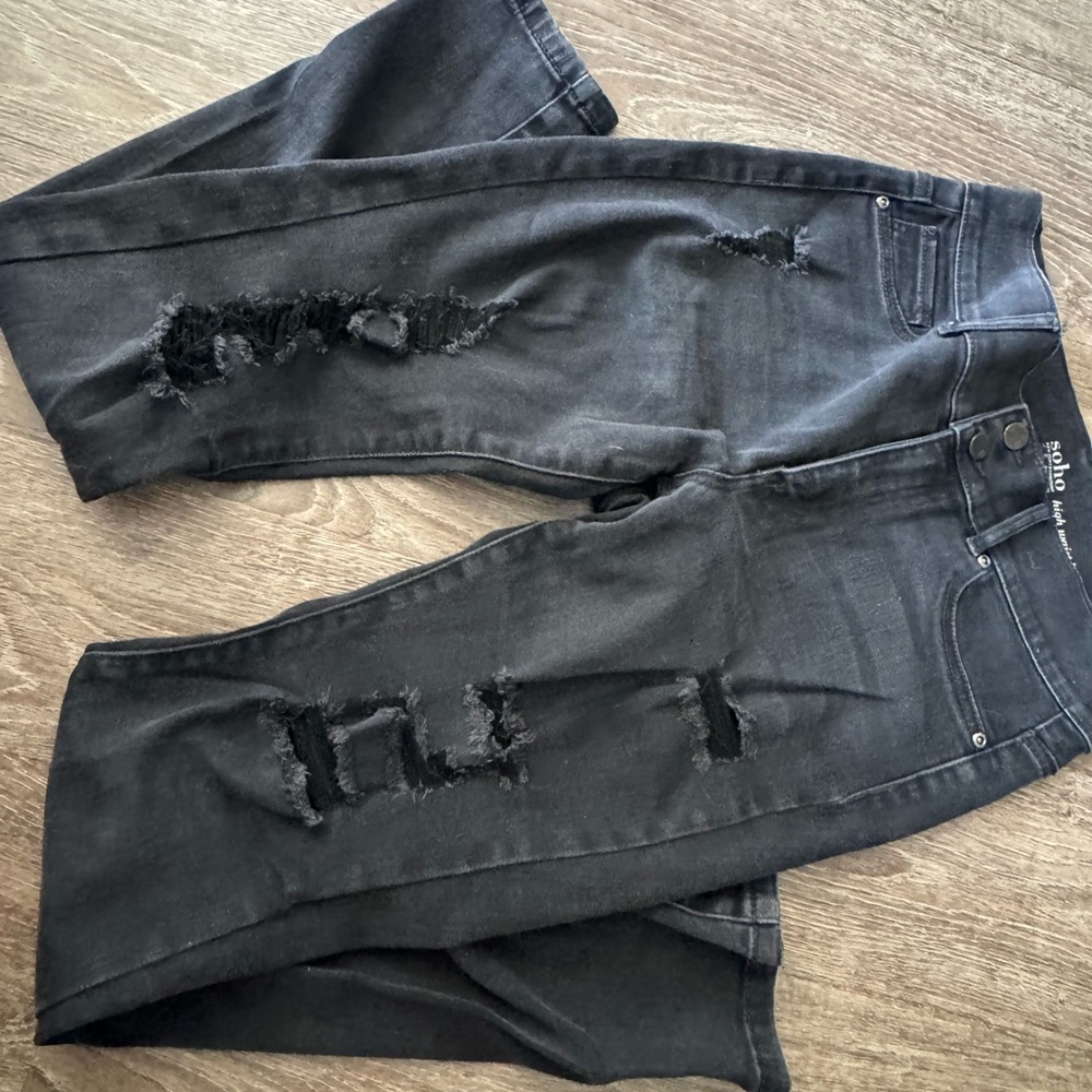 New York & Company Black High-Rise Distressed Straight Jeans - Picture 2 of 9